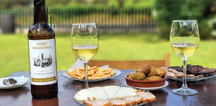 100 años de vino, música y toreo